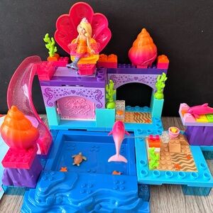 Mega Bloks Barbie Mermaid Lagoon building set
